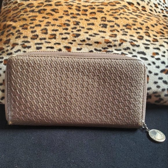 Wallet - Picture 5 of 7